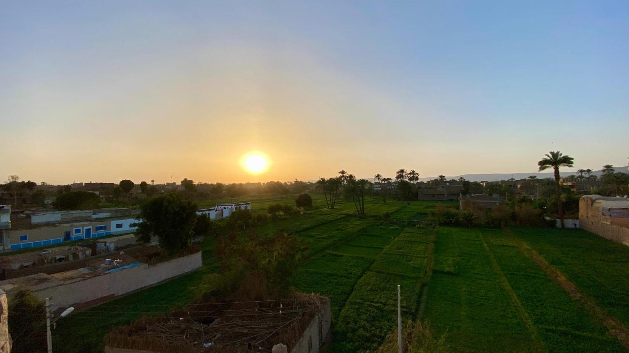 Villa Sun Wing - Guest House Luxor Buitenkant foto